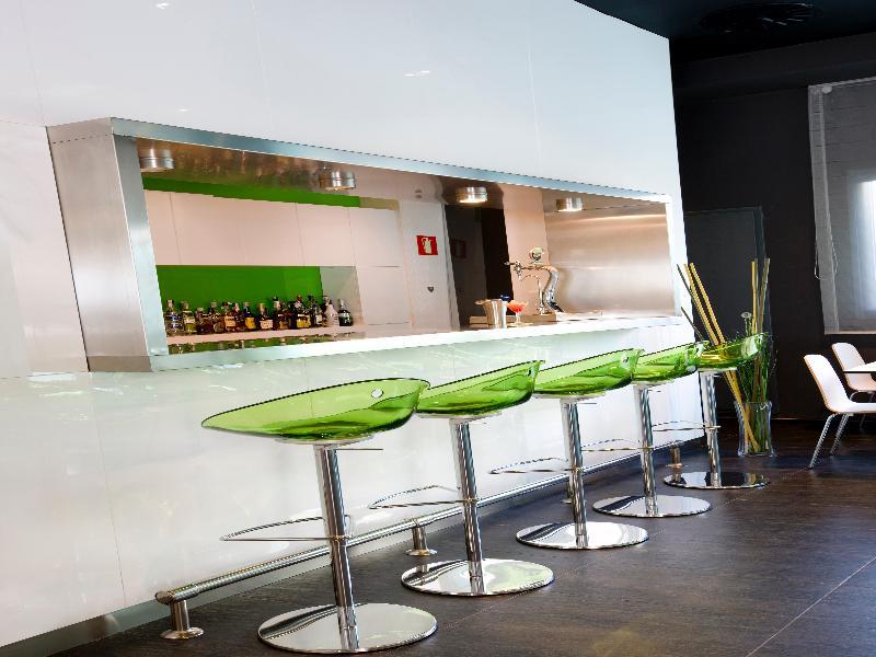 Hotel Zentral Castellana Norte Madrid Exteriör bild